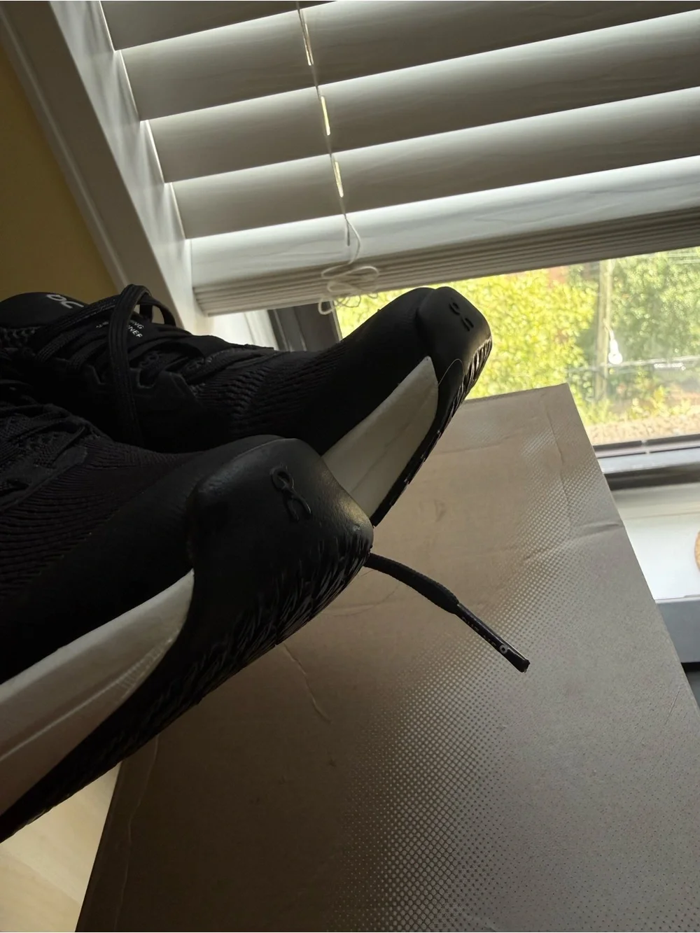 New On Cloud Women’s Black & White Sneakers – Size 7